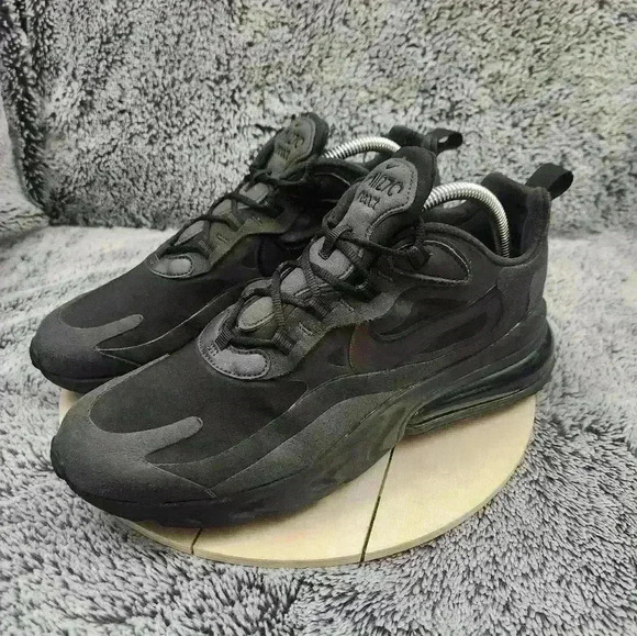 Nike Air Max 270 React Triple Black - Picture 4 of 9